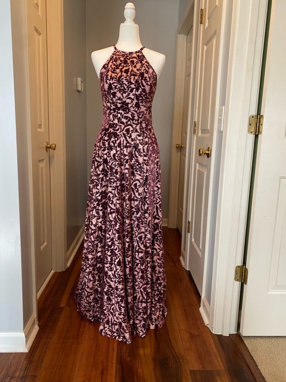 Betsy & Adam Pink Maxi Dress with Burgundy Floral Velvet
Burnout